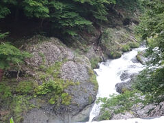 布滝（布を流しているように見えます。）