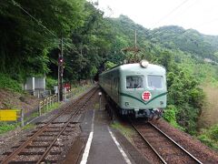 さっき乗って来た電車が終点で折り返して来た。