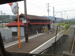 合格駅。
私が持ってる「開運たぬきっぷ」は、これらの区間が乗り降り自由。
合格駅、門出駅、「他を抜く」たぬきいっぱいの神尾駅と、ご利益のある駅をめぐれるのだが、なにしろ平日は電車の本数が少なく、乗り回すのはかなり大変。