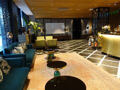 朝6時頃、ホテルを出発します。