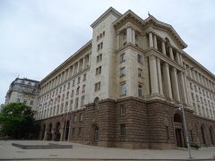 国会議事堂の隣にある、こちらの建物は大統領官邸。