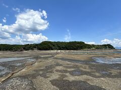 行きたかったのはここ！
『和歌山のウユニ塩湖』といわれる天神崎！