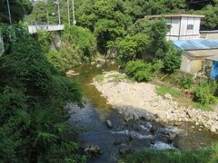 竜田川に沿って散策