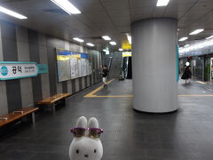 ホントに雨に降られず行動できたのが何より。
孔徳(ｺﾞﾝﾄﾞｯｸ)に到着。