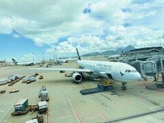 CX588
A330-300
11:00香港空港発
キャセイパシフィック航空にて、福岡空港へ
所要時間　約3時間30分予定