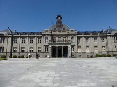 旧県庁の文翔館へ。