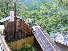 平安時代から開湯されていた入之波温泉は
昭和48年に大迫ダムが完成した際にダム湖に沈んでしまった温泉です
　　　　　　　　　　　　　　　　　　　　　　
　　　《HPより抜粋》