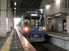 2024.06.08　藤崎宮前
家の近くからバスに乗ったら、１日乗車券が８００円に値上がりし、車内で発売しなくなったとのこと。おいおいマジかよ…仕方がないので最初のバス代は払って藤崎宮前駅１日乗車券を買った。後から調べてみるとweb版があったらしい。市内に用事があったので熊本駅から２０分歩くことを考えると、２８０円余計に払って１日乗車券を…と思ったのがバカだった。結局値上げで３８０円余計に払い、なおかつ最初のバス代２９０円まで払ったのであった。