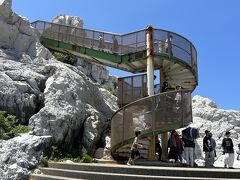 螺旋階段を登って展望台へ！
