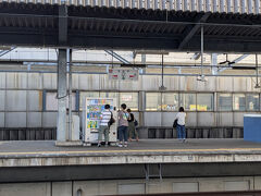 2日目はJRで千早駅まで行き、路線バスで会場へ
千早駅発のバスの本数は博多駅発より少し多い感じ

駅前にはタクシーも待機していた