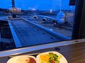 ANA　フライングホヌに初めて乗ります
ラウンジでカレー　サラダ