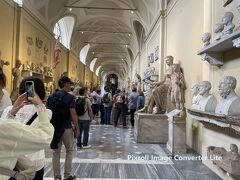 キアラモンティ博物館。古代ローマやギリシャの彫刻作品を展示。