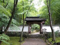 　11:21　上桂の地蔵院に到着。この頃は雨が上がっていました。
　衣笠山地蔵院は臨済宗の寺。1367年に管領細川頼之が建立、無窓国師が開山しました。