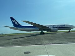 羽田空港には早く到着するもバスがなく機内で待つ