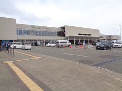 こちらがターミナルの全景．かつてはサハリンまでフェリーが往来していた稚内．当時はとても繁栄していたそうですが，今は静かです．