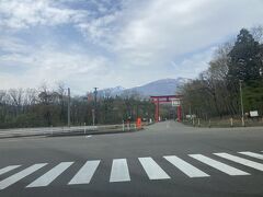 鳥居を見て、次回に期待。