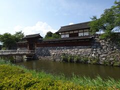 松代城。松代バス停から徒歩10分以内。