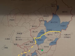 領地替え
当初の藩領は赤線で囲まれた一円でしたが、殆どが山間部ということに不満を感じた就隆は領地替えを熱望し、1621年に叶えられます。須々万/中須/下谷/久米/末武/笠戸/切山の７村(青色)を放棄します。
※黄線は周南(旧徳山)市/下松市の境界線です。緑丸は、下松陣屋(位置情報：近似地)です。宮ノ洲古墳とも近いです。