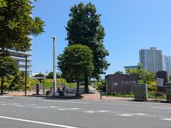 ポートサイド公園を通過。