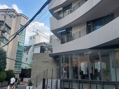 暑さと人ごみに疲れてきたので最後に行きたかったお店だけ行って帰ろう。道に迷いながらやっと来たのはこちら。RRに行く気力が残っていなかったのが悔やまれる