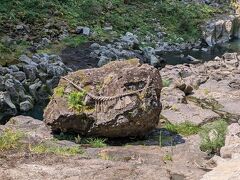 帰りも鬼八の力石を見て通ります。

このまま宮崎市、日南方面に向かおうとしましたが、天安河原に行くことを失念しており、行くことにしました！