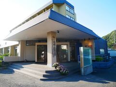 シーワールドから本日のお宿へ。
海辺に建つホテル・中屋です。