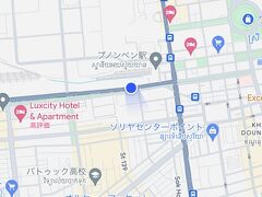 本当になんか道に人がいっぱいいて手がめちゃくちゃ伸びてきました。この辺。道で物売る系の人も混じってて意味がわからなかったです。足止めするためなのか？取るつもりにしては…みたいな
どちらにしろ超カオス