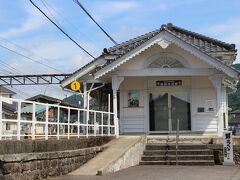 ３時前に、永平寺口駅を少し見て
映画「男はつらいよ」のロケ地だったそうで、つい最近観た葛飾区柴又駅を思い出しました。