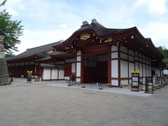 朝ごはんはいつも通りホテルでコンビニのおにぎりとサラダを食べて出発です。

名古屋城到着。
4月に来たばかりだから、あまり新鮮味がない（笑）