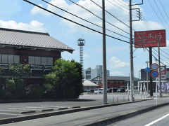 何回かTVに出て人気のチェーン店「いっちょう」小山店にやってきました。当方のナビ君は地図が古いため住所指定で案内を任せましたが少し回り道となりました。