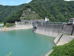 道の駅湯西川で入手した観光地図を見ると川俣温泉方面に土呂部川流域に水ばしょう園が記載されているので五十里ダムから川治ダム方面に向かいました。川治ダムの上部を通行することになりましたが、なるほど水位がかなり低下していました。