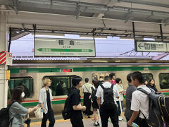 17:21「福島駅」到着。帰宅の人々でまあまあの混雑。いつしか雨はあがっていました。ここまで南下したらもう安心かな。