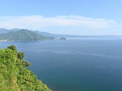 【愛野展望台】16:35

羽田で遅れる旨電話をしておいたオリックスレンタカーで車を借りて雲仙へと急ぎます。
オリックスレンタカーを15:35くらいに出発し、
大村IC～長崎道～諫早IC～島原道路～長野IC～県道55号～R251と走り島原半島県立公園・愛野展望台へ。
橘湾がきれいに見渡せました。

横には長崎カステラランドがありますが、時間が遅く飲食コーナーは終わっていました。