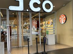 朝から開いているカフェを発見。

J.CO Donuts & Coffee
https://maps.app.goo.gl/htjafvECCXysxgCcA?g_st=com.google.maps.preview.copy