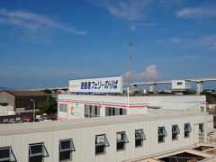 帰りは明石海峡大橋ではなく徳島まで行きフェリーで和歌山にわたって大阪の自宅に帰宅しました。徳島のフェリー乗り場です。