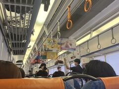快速みえに乗ります　車両少なっ
ギリギリ座れました