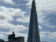 13時に予約していた「The Shard」
入場料は通常37.00GBP（約7,400円）ですが、こちらもLondon Passで入場できます。
