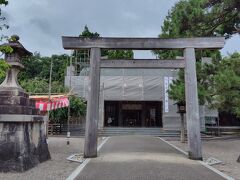 近くにあった射水神社にお参り。
明治時代になってからここに移ってきたようです。