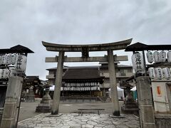 ９時３４分

七条駅で下車、歩いて１２分で『瀧尾神社』に到着。

【瀧尾神社】
https://xn--bgt367brtgwd.com/