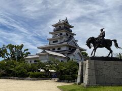 天守。
思ったより大きいお城。
この位置は写真スポットです。