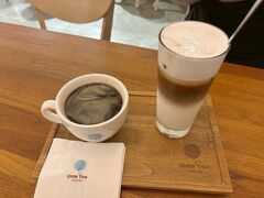 3日目永康街をぶらぶらして、オシャレなカフェへ
メニュー全部がかなりお高めでびっくりしましたが…
コーヒーが凄く美味しかった！
ここもQRコードから注文をして、レジで事前会計をすると、呼出ベルをもらえます。
パスタやお肉と野菜がたくさん乗ったご飯も
すごく美味しそうでした。次回は、食べたい。