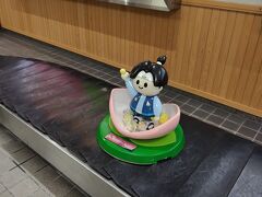 岡山空港に到着。荷物受け取りが桃太郎なのが
良いですね。