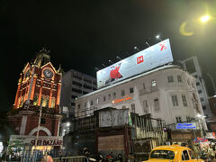 宿はニューマーケットのど真ん中、何かと便利なサファイアスイーツにしました。