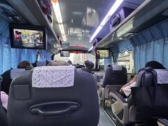 ゆったり快適バス
礁溪轉運站まで約1時間
朝食は昨日買った韭菜盒

礁溪は乗り継ぎ時間を利用して少し散策、その後台鐵かバスに乗る予定