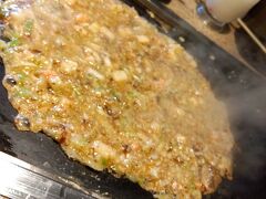 千客万来の十五夜でもんじや、もつ煮込みなど夕食を摂る