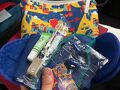 初ターキッシュエアライン、座席に着くと可愛いポーチがありました。スリッパ、靴下、アイマスクなどが入っていました。
クッション、膝掛けもありました。