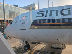 ８／１０（土）７：２５（日本時間6:55）
アデレード空港に到着。