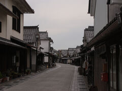 城下町篠山の商業の中心として栄えた河原町妻入商家群