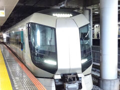 目的の秩父鉄道は、埼玉県の羽生が起点。
なので、北千住から羽生まで東武伊勢崎線を乗り継ながら行くことにした。
春日部まで特急乗車。