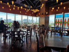 遊び疲れたあとは、のんびりティータイム。
適当に歩いていたら、偶然見つけました。